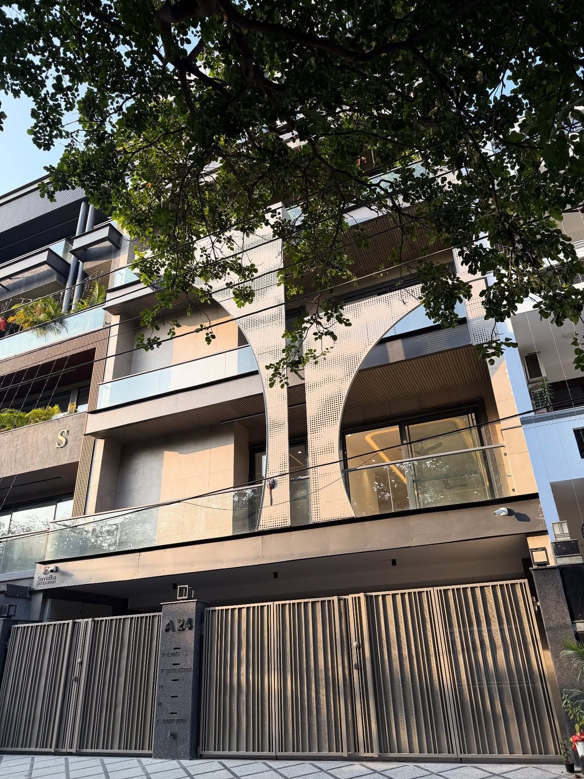 Defence Colony — photo 3 of 13