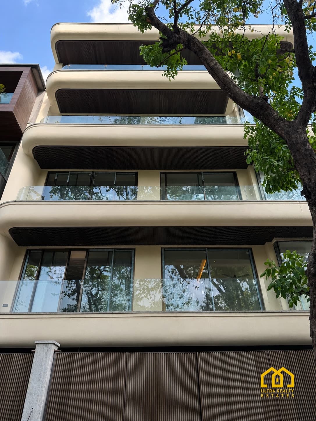 Vasant Vihar — photo 1 of 12
